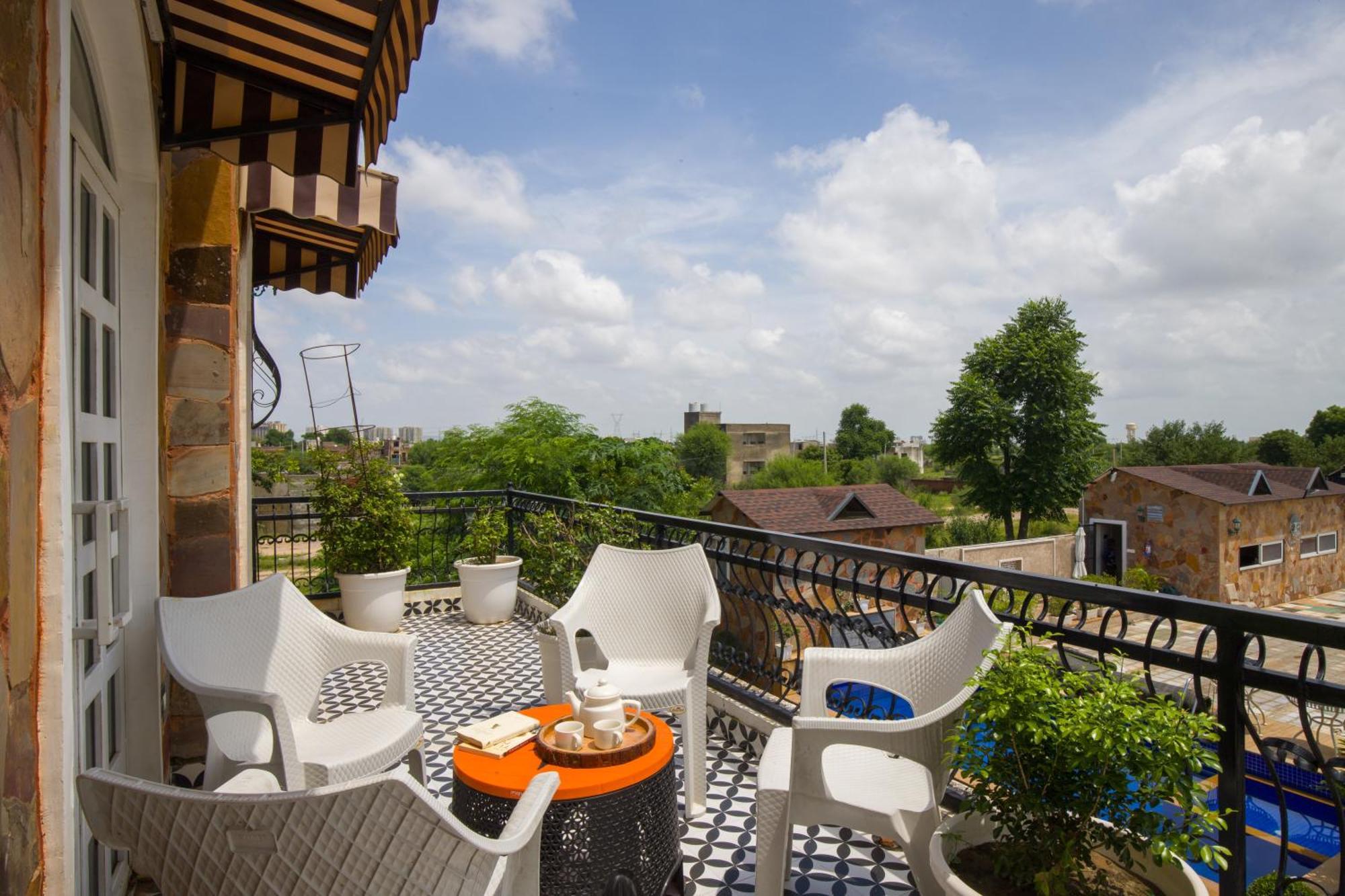 Elivaas 3 Bhk With Pvt Pool & Lush Garden - Oakwood Villa Jaipur Bagian luar foto